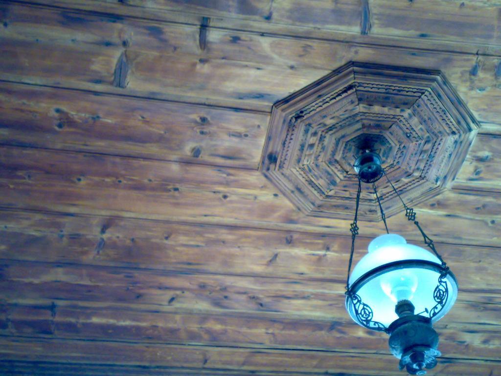 Hotel Karnayo Meyísti Zimmer foto