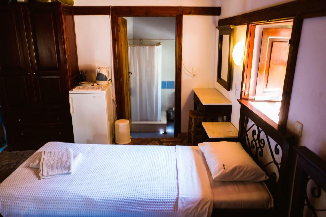 Hotel Karnayo Meyísti Exterior foto